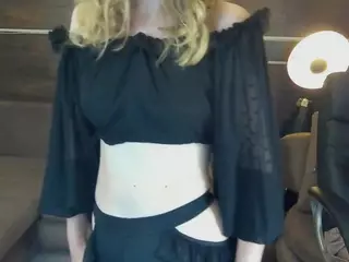 LilyFoxyy's Live Sex Cam Show