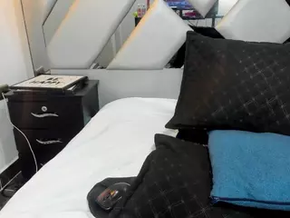 Nahomii-Hill's Live Sex Cam Show