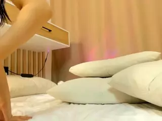 yoonashina's Live Sex Cam Show