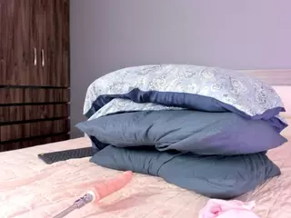 ashly-hills's Live Sex Cam Show