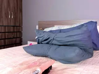 ashly-hills's Live Sex Cam Show