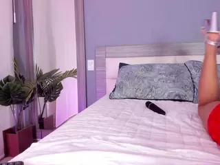 ashly-hills's Live Sex Cam Show
