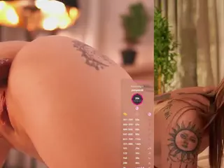 Elizabeth and Ember's Live Sex Cam Show