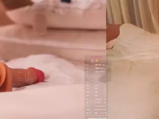 Elizabeth and Ember's Live Sex Cam Show