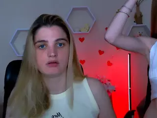 doll-vey's Live Sex Cam Show