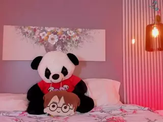 sarascoot's Live Sex Cam Show