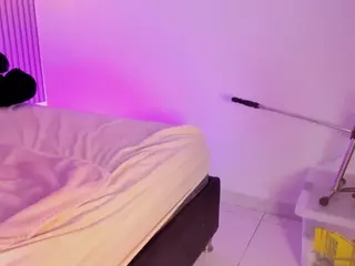 sarascoot's Live Sex Cam Show