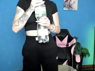 SweetsAlma's Live Sex Cam Show