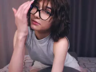 Thea's Live Sex Cam Show