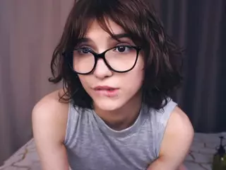 Thea's Live Sex Cam Show
