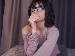 Thea's Live Sex Cam Show