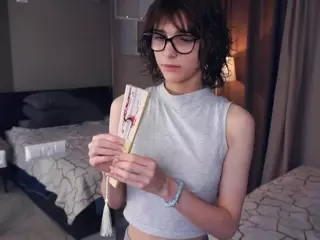 Thea's Live Sex Cam Show