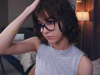 Thea's Live Sex Cam Show