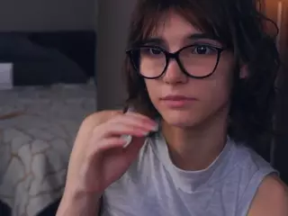 Thea's Live Sex Cam Show