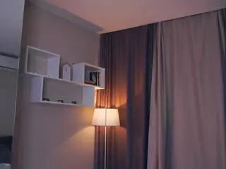 Thea's Live Sex Cam Show