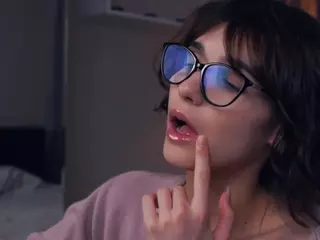 Thea's Live Sex Cam Show