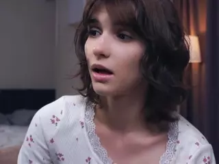 Thea's Live Sex Cam Show