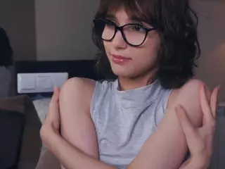 Thea's Live Sex Cam Show