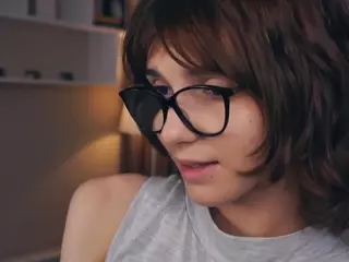 Thea's Live Sex Cam Show