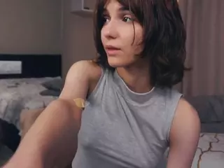 Thea's Live Sex Cam Show