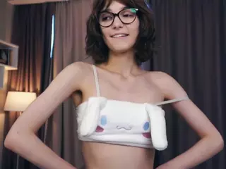 Thea's Live Sex Cam Show
