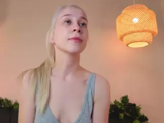MaureenFinch's Live Sex Cam Show