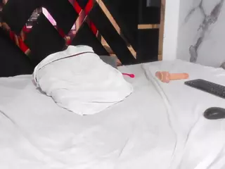 sara-tompsonn's Live Sex Cam Show
