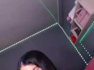 Sarahh-foxx's Live Sex Cam Show