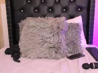 Franshesskaa's Live Sex Cam Show