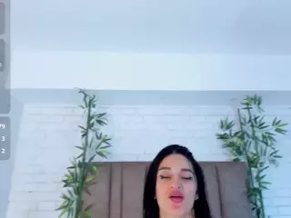 Ivanaa__'s Live Sex Cam Show