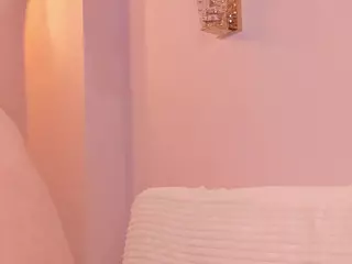 MaeBrowning's Live Sex Cam Show