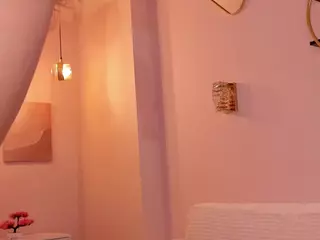 MaeBrowning's Live Sex Cam Show