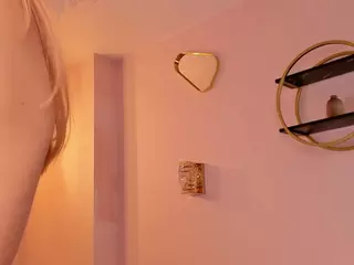 MaeBrowning's Live Sex Cam Show