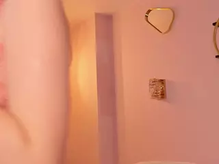 MaeBrowning's Live Sex Cam Show