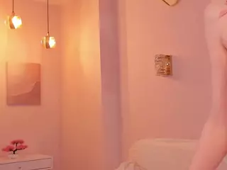 MaeBrowning's Live Sex Cam Show