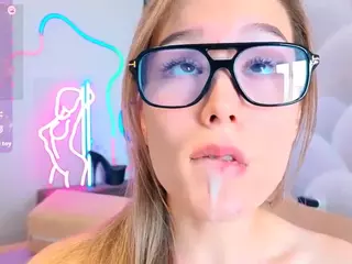 SnikersLike's Live Sex Cam Show