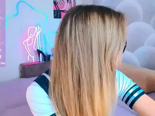 SnikersLike's Live Sex Cam Show
