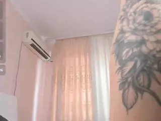 ZiraSwan's Live Sex Cam Show