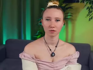 LinetteDaines's Live Sex Cam Show