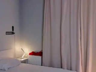 LornaAcors's Live Sex Cam Show