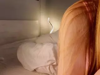 LornaAcors's Live Sex Cam Show