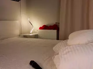 LornaAcors's Live Sex Cam Show