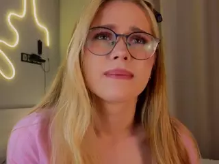 LornaAcors's Live Sex Cam Show