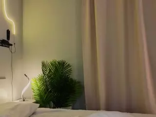 LornaAcors's Live Sex Cam Show