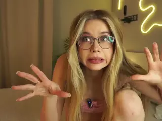 LornaAcors's Live Sex Cam Show