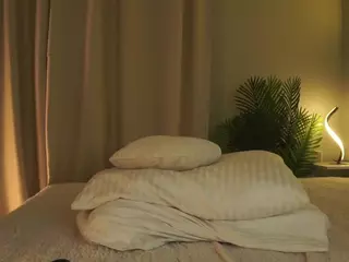 LornaAcors's Live Sex Cam Show