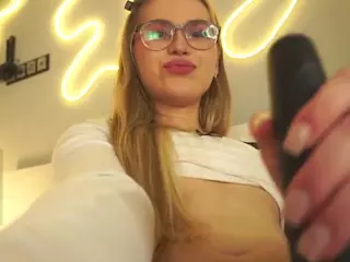 LornaAcors's Live Sex Cam Show