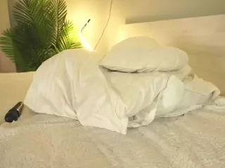 LornaAcors's Live Sex Cam Show