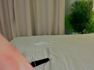 LornaAcors's Live Sex Cam Show
