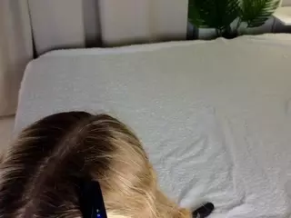 LornaAcors's Live Sex Cam Show